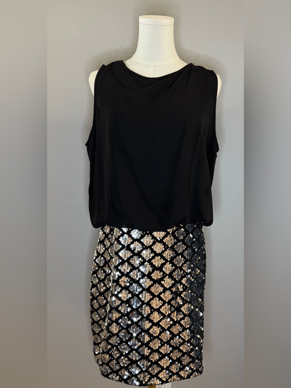 Black Sequin Grid Pencil Skirt
